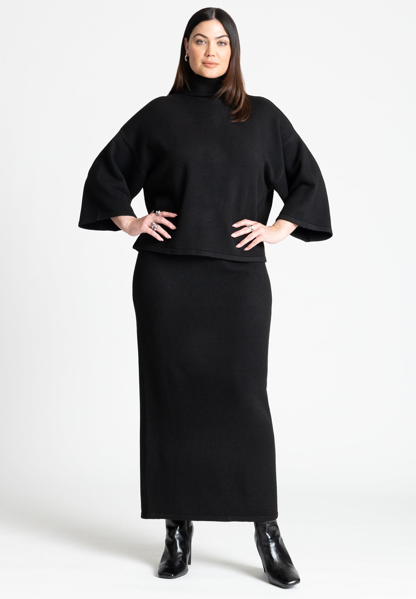 Boxy Turtleneck Sweater with Three Quarter Sleeves, Black