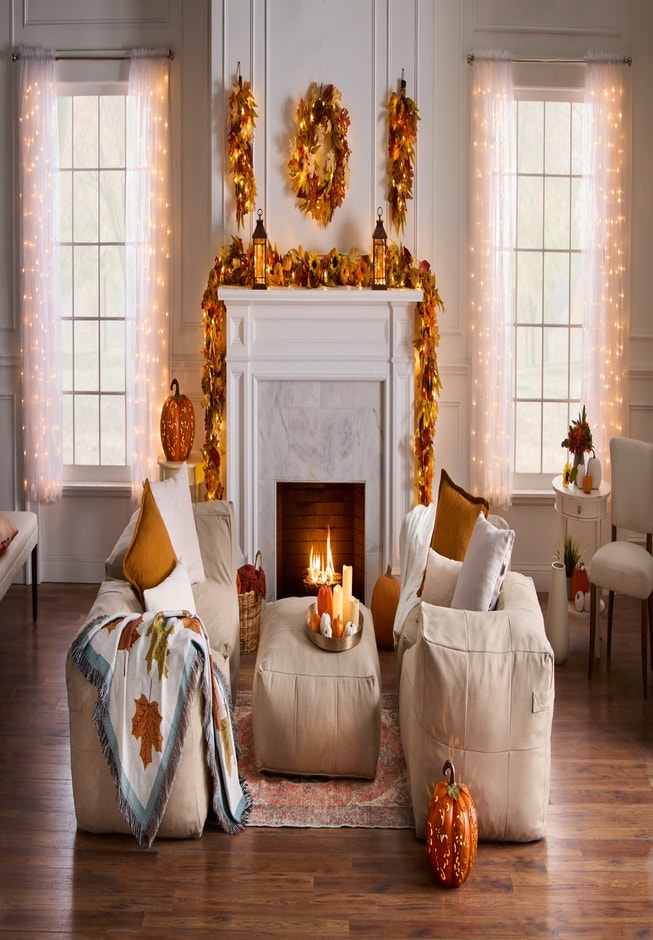 Pre-Lit Harvest Daisy Swag image number 1