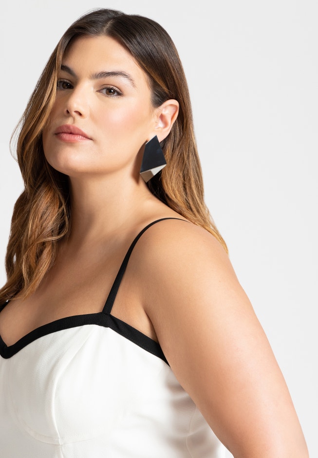 Shiny Triangular Stud Earring image number 0