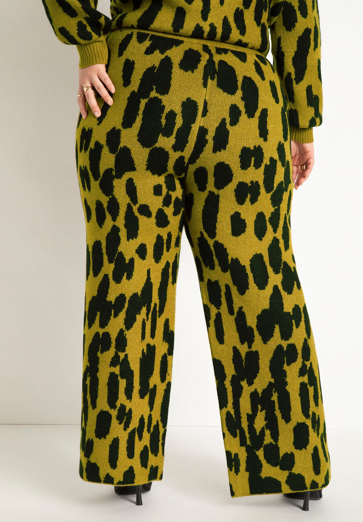 Intarsia Sweater Pant image number 1