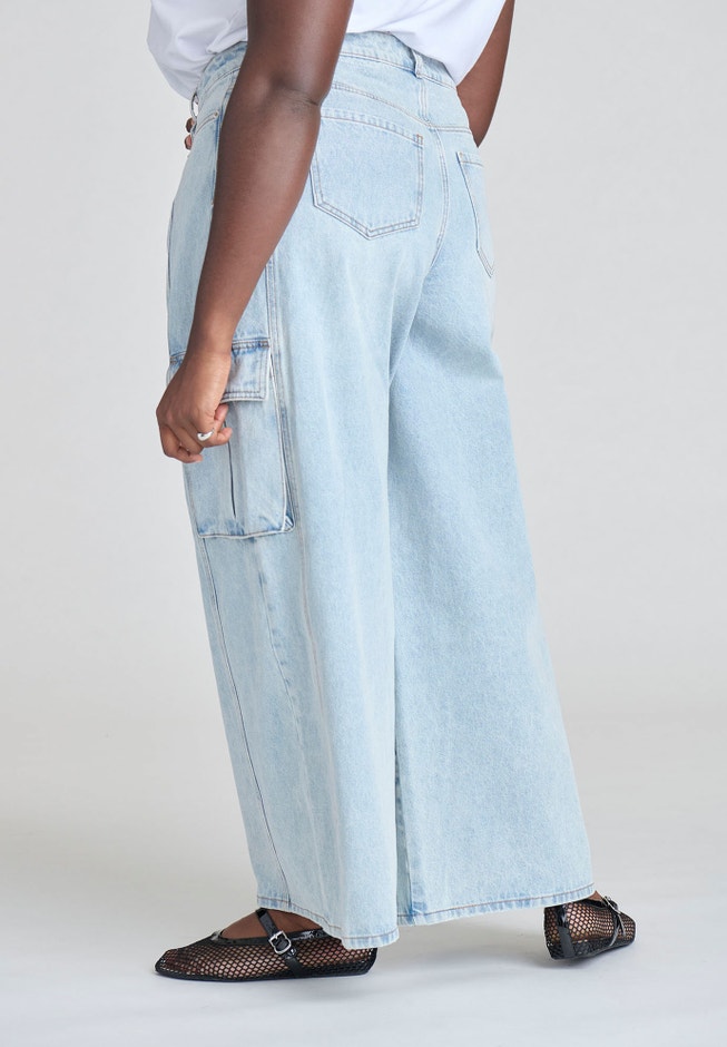 Wide Leg Cargo Jean image number null