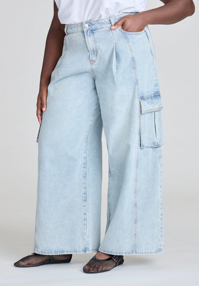 Wide Leg Cargo Jean image number null