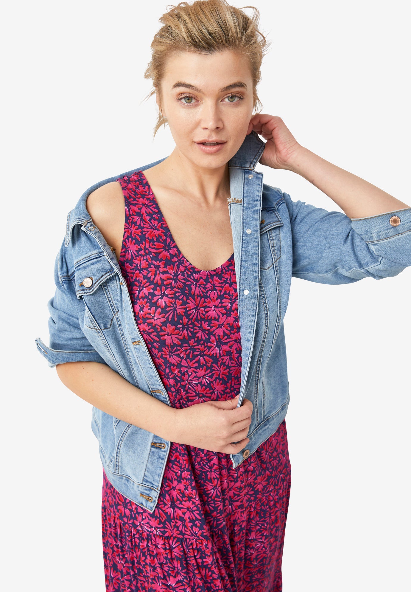 Stretch Knit Scoop Neck Sleeveless Tiered Maxi Dress image number 2