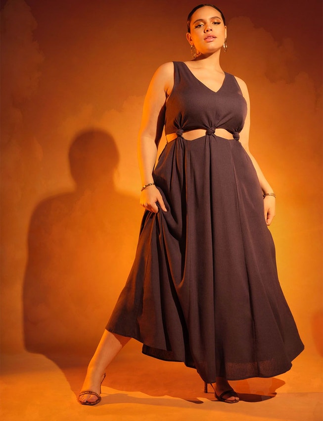 Knotted Bodice Maxi Dress image number null