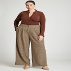 Stretch Wrap Top With Collar image number null