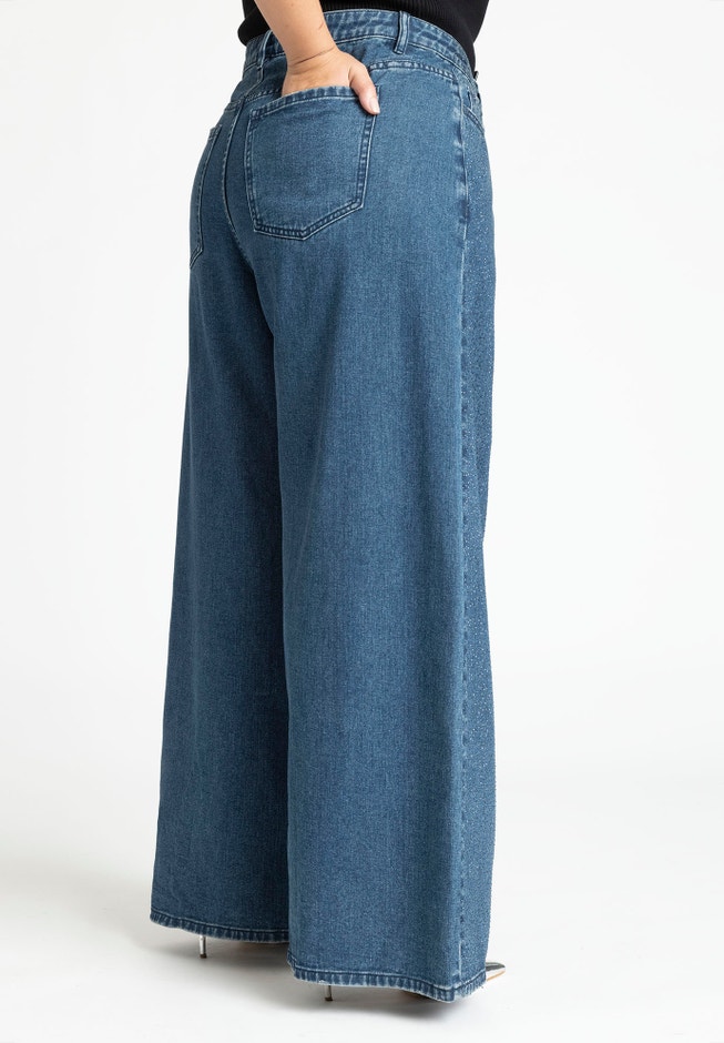 Barkwood x ELOQUII Embellished Jeans image number 4