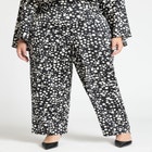 Relaxed Leg Trouser image number null