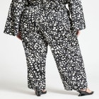 Relaxed Leg Trouser image number null