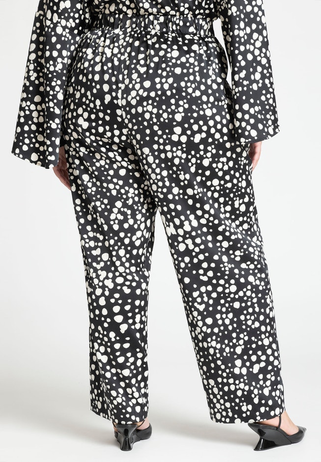 Relaxed Leg Trouser image number 4