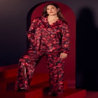 Satin Pant With Slit Leg Detail image number null