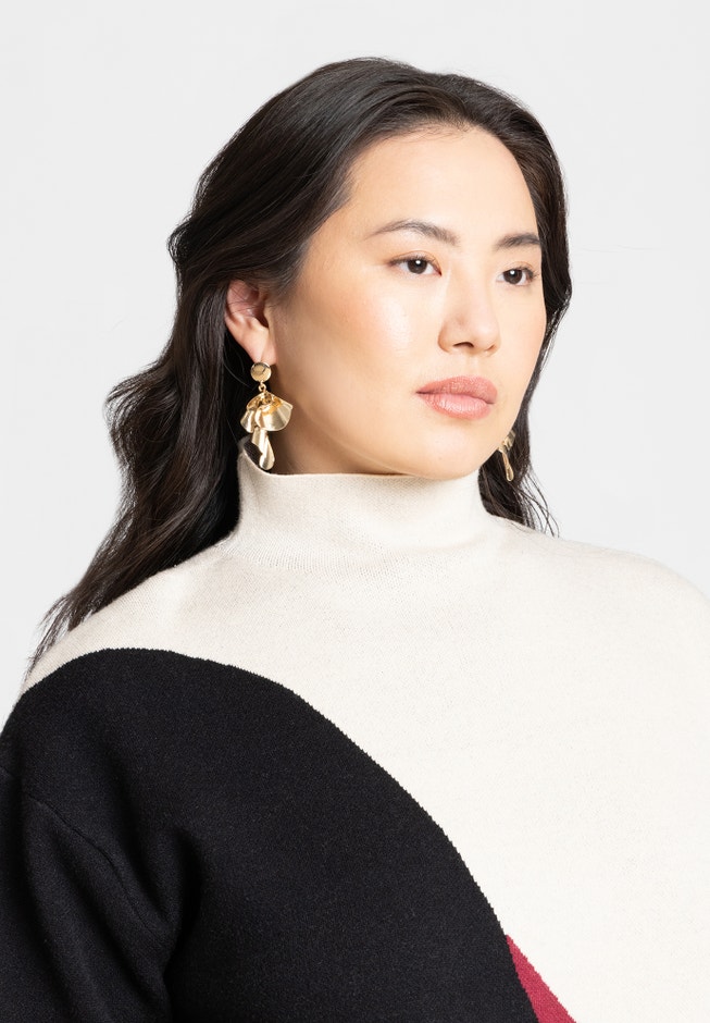Dangle Twirl Earring image number null