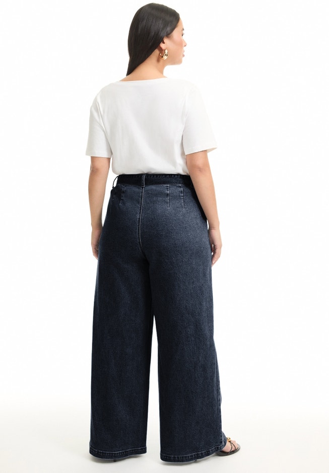 Curvie Fit High-Waisted Wide-Leg Utility Jean image number 1