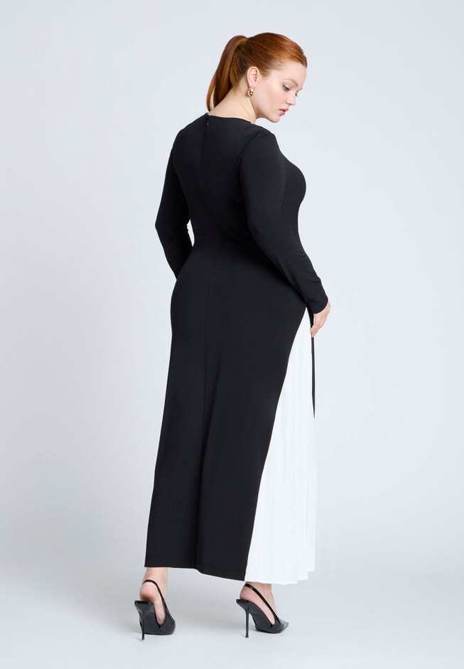 Maxi Dress With Pleat image number 1