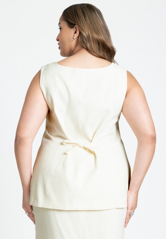Square Neck Scoop Hem Vest image number 1