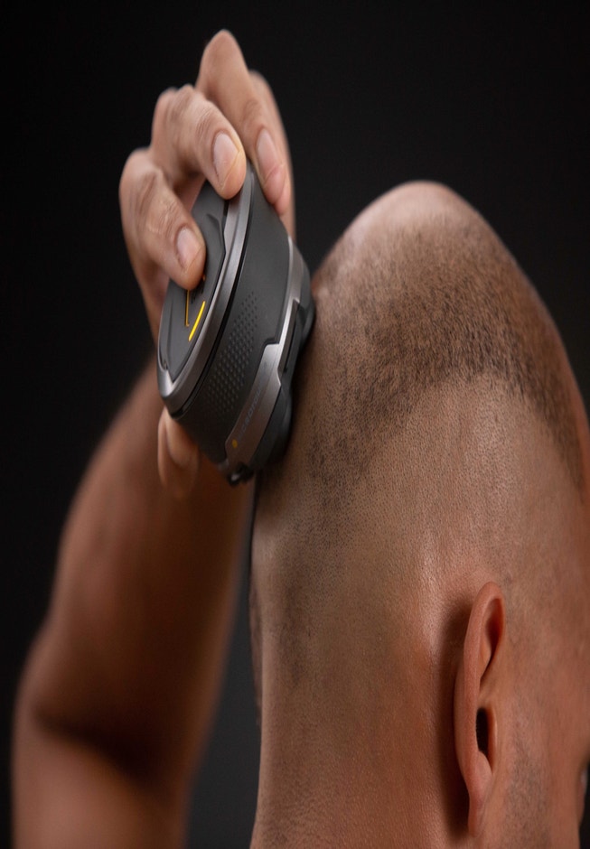 Microtouch Titanium&reg; Electric Head and Face Shaver image number 1