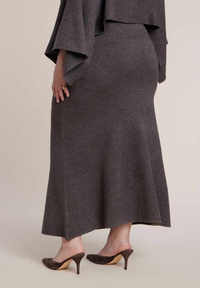 Sweater Maxi Skirt image number 2