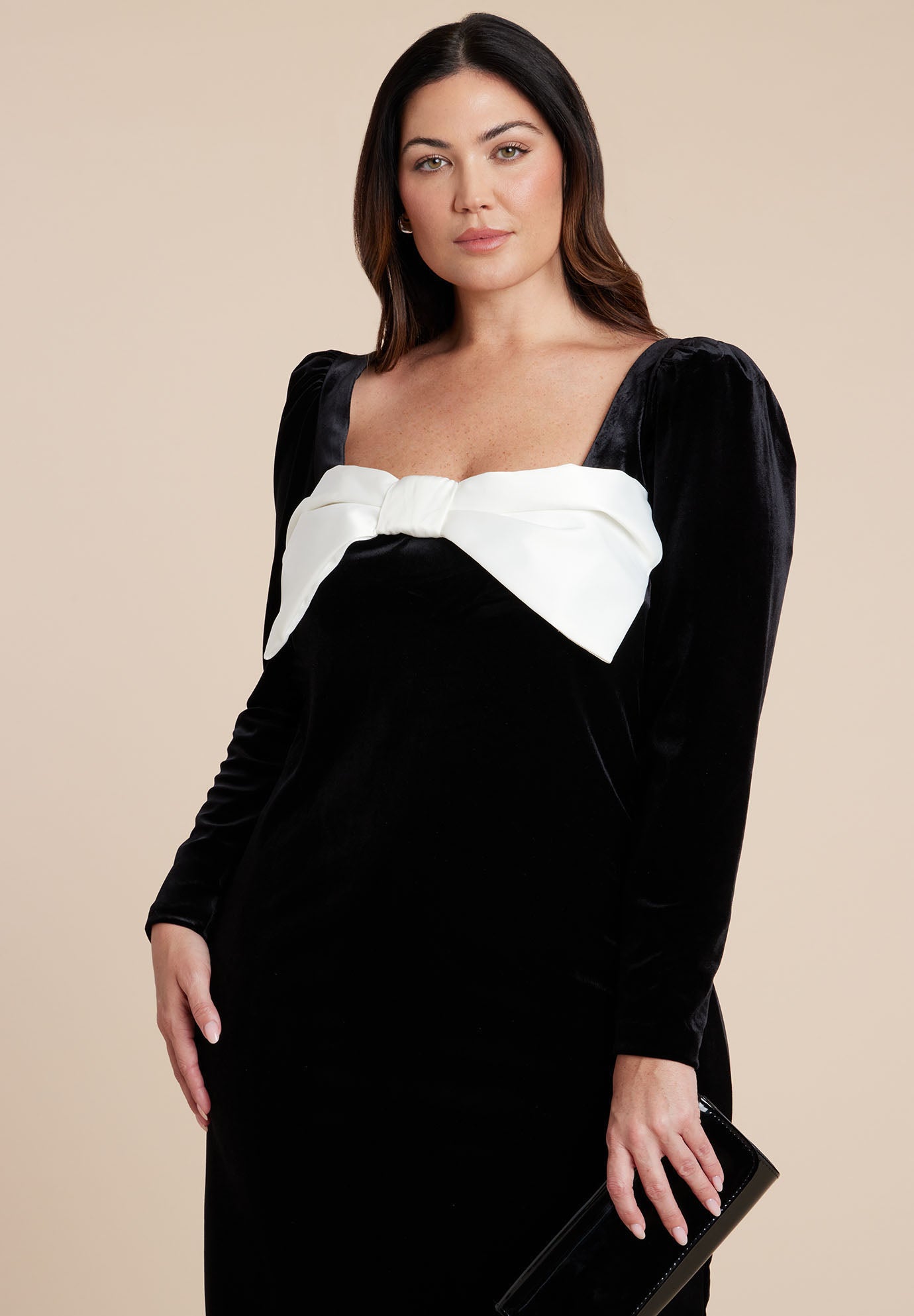 Velvet Maxi Dress With Bow image number 2