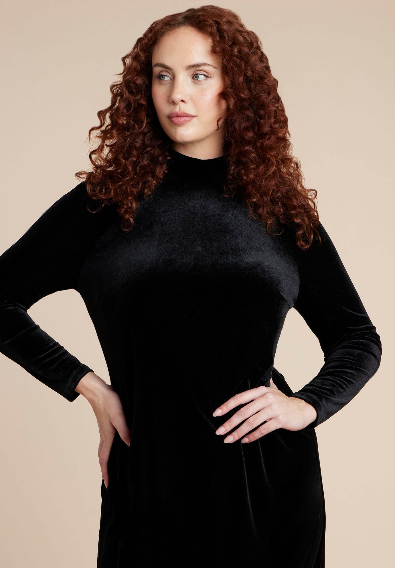 Velvet And Lace Maxi Dress image number 3