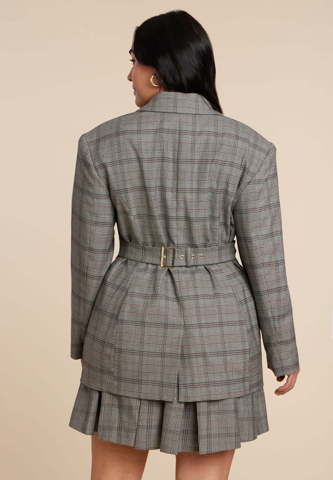Nipped Waist Blazer With Back Adjuster image number 2
