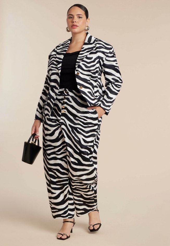 Nipped Waist Zebra Print Blazer image number 2