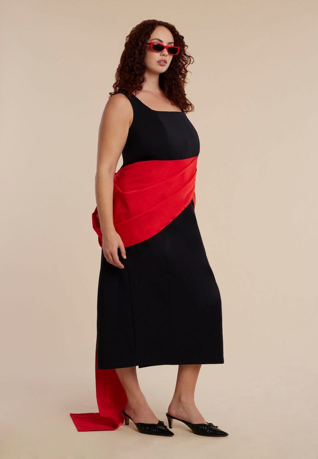 Contrast Draped Waist Gown image number 3