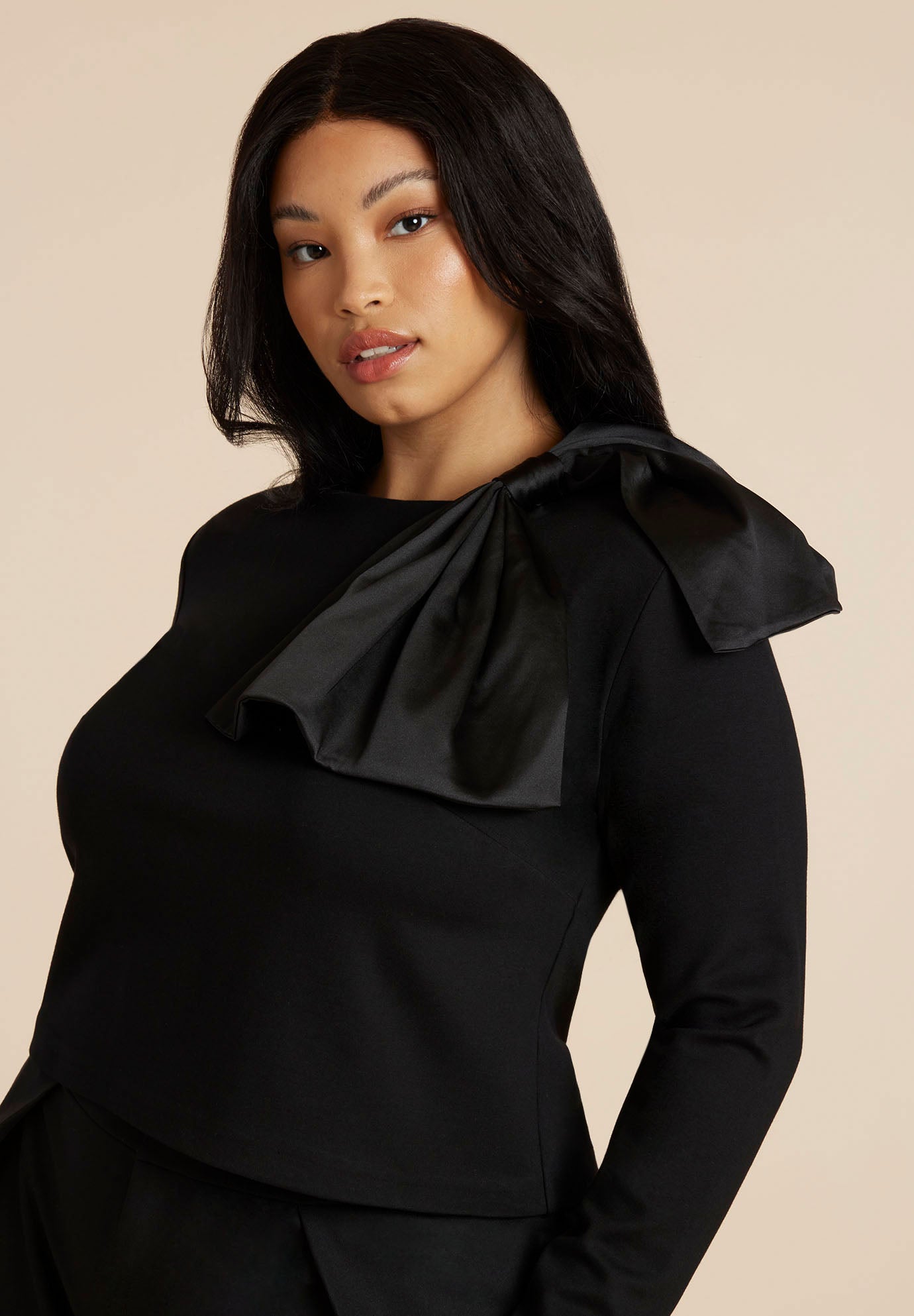 Strong Shoulder Top With Bow image number 1