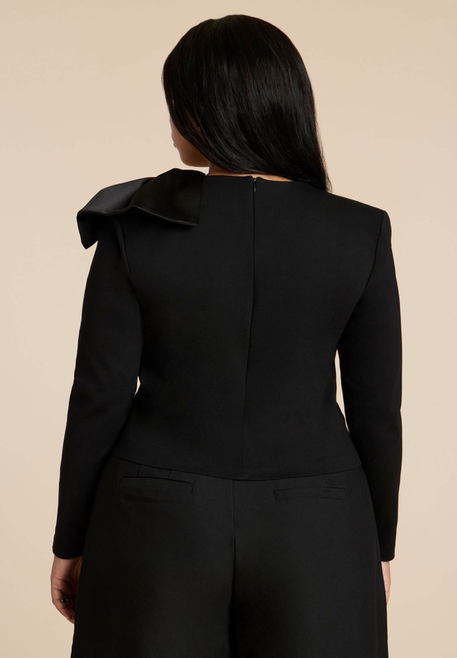 Strong Shoulder Top With Bow image number 1