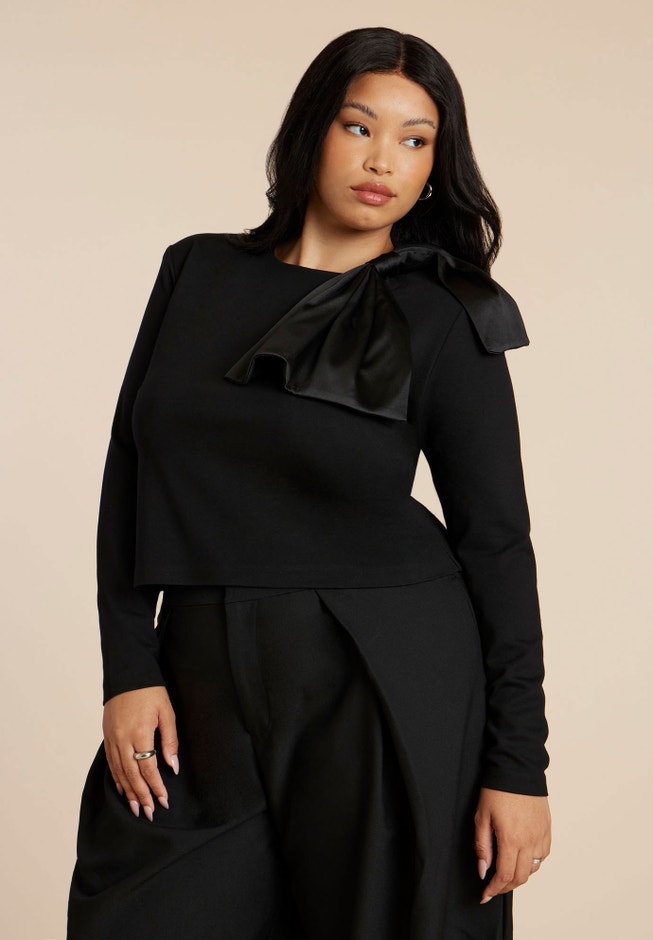 Strong Shoulder Top With Bow image number 2