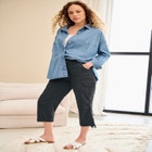 Mid-Rise Stretch Cotton Cargo Capris image number null