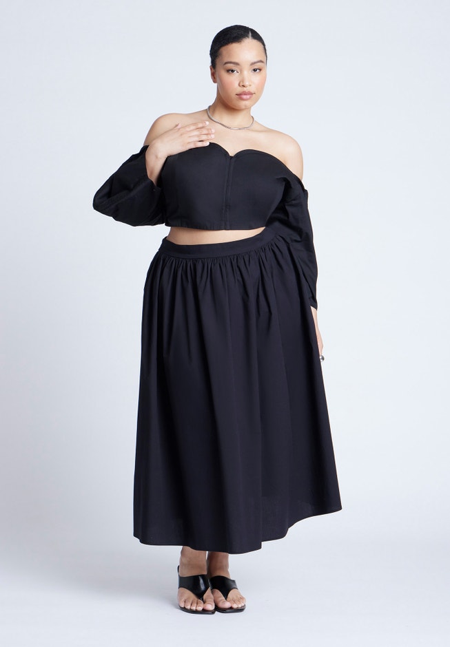 Off The Shoulder Sweetheart Neckline Top image number null