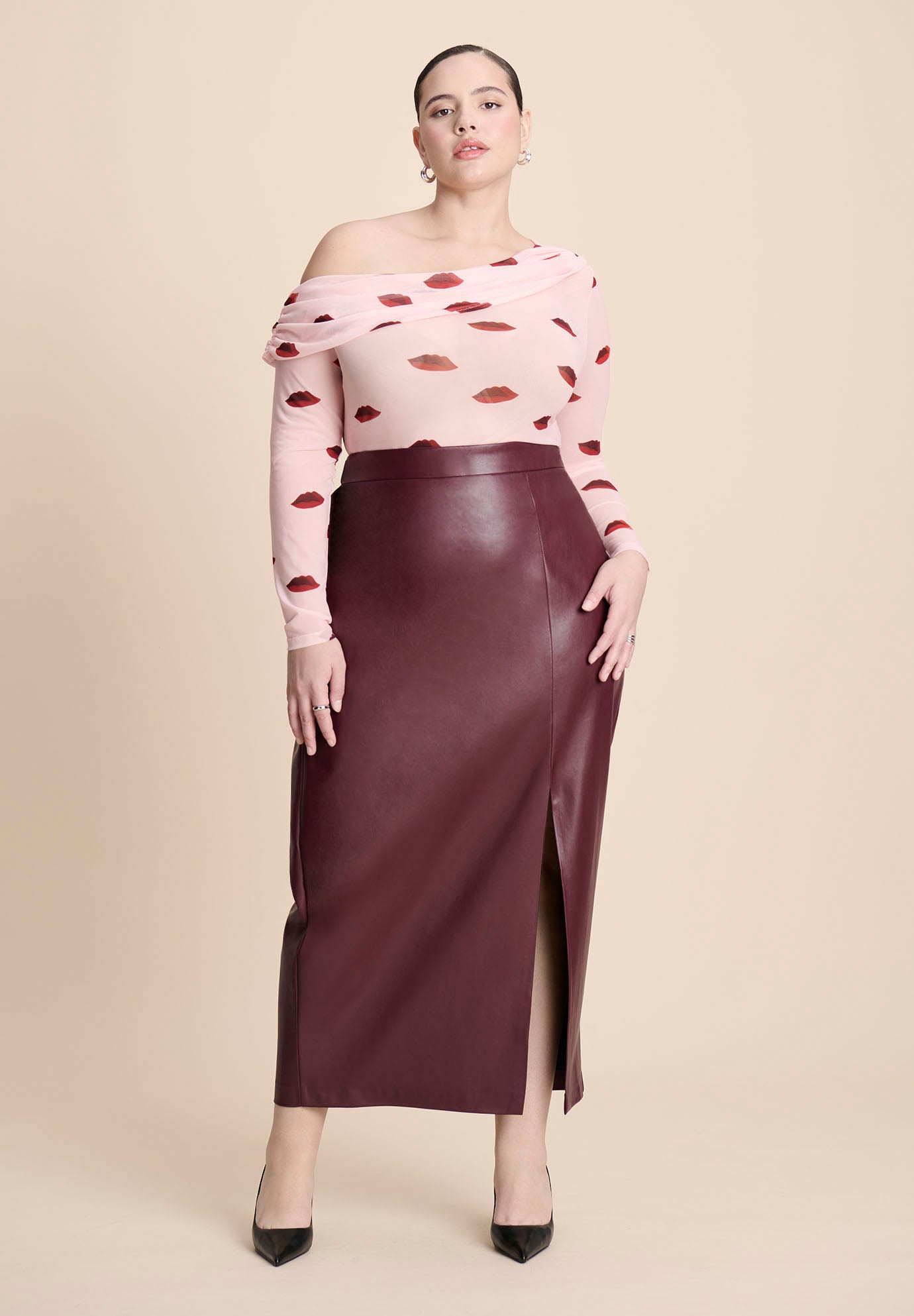 Lip Print Mesh Top image number 4