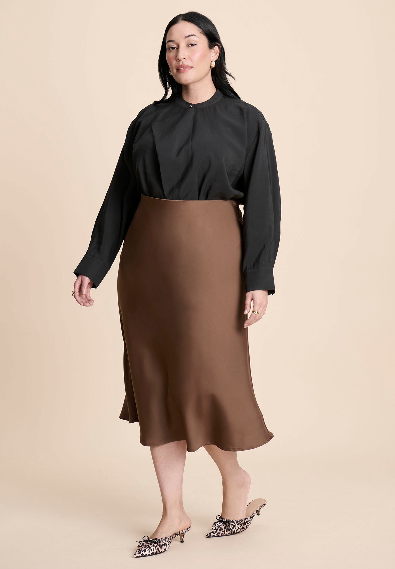 Neck Pleat Blouse image number 4