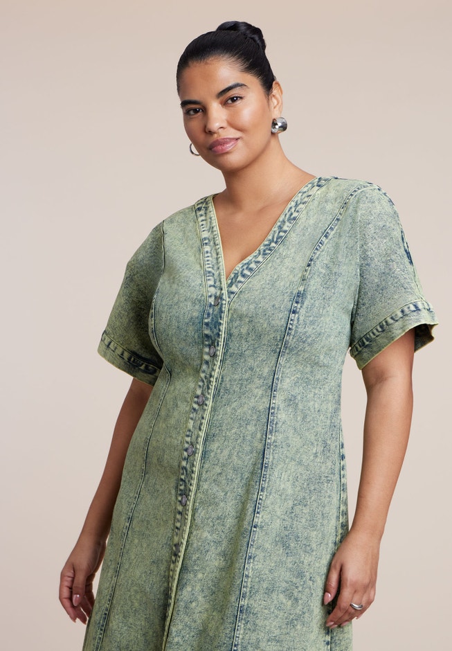 V Neck Flare Denim Dress image number 4