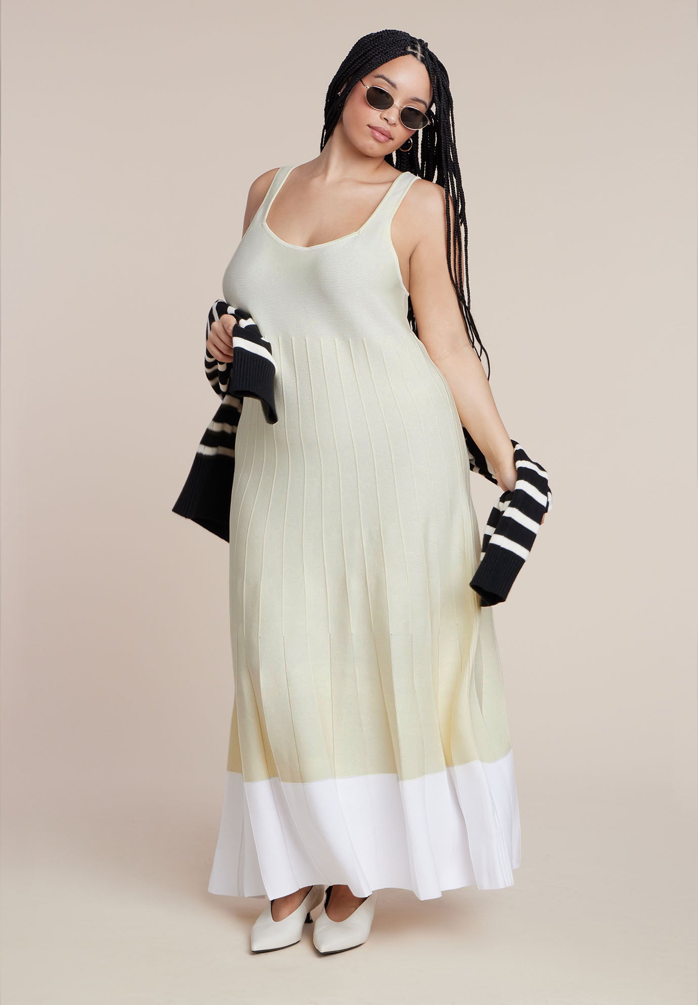 Contrast Hem Sweater Dress image number 4