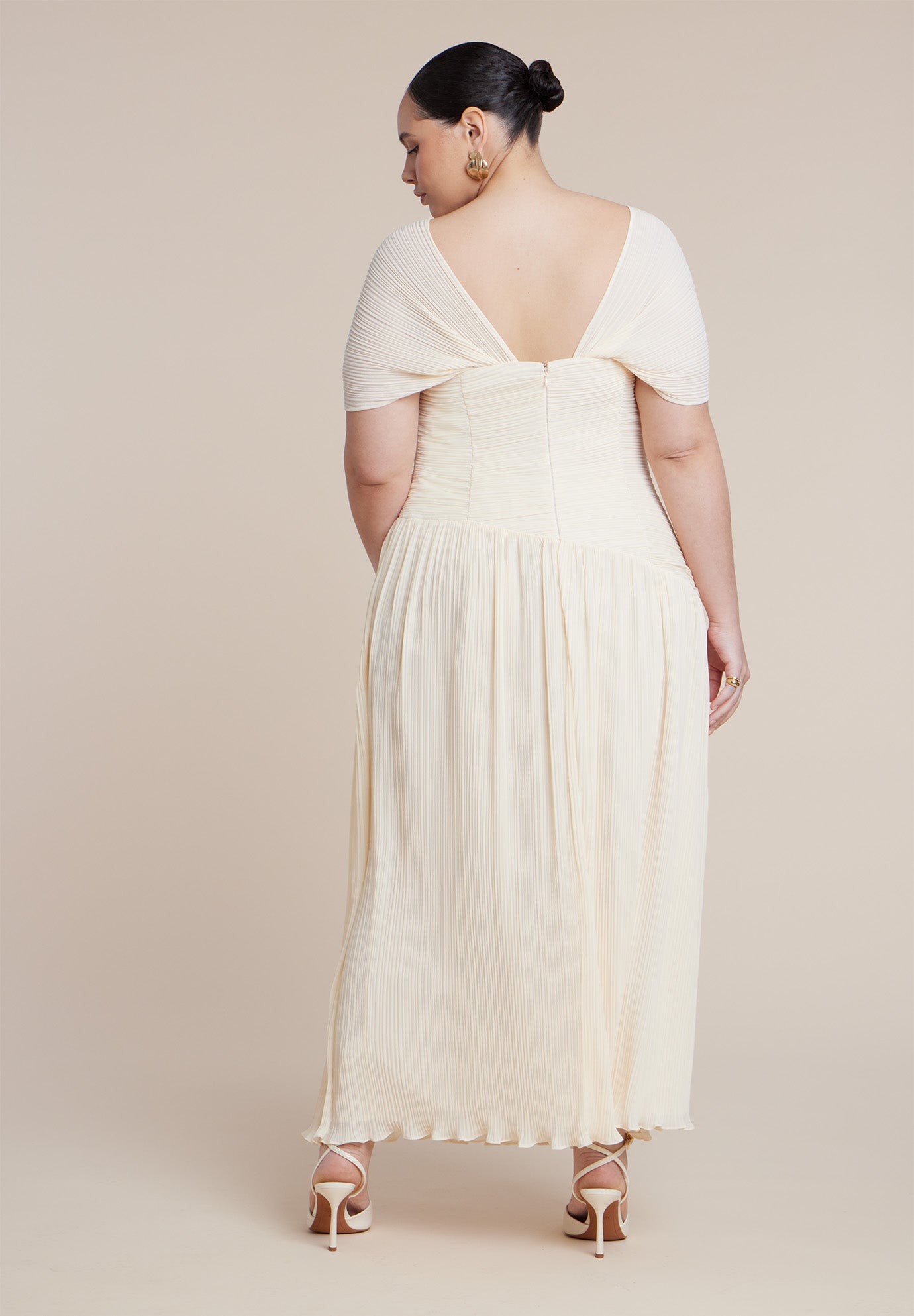 Twist Detail Pleated Chiffon Dress image number 5