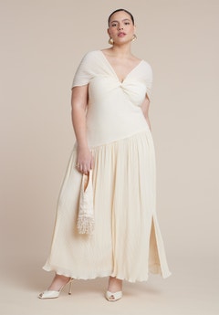 Plus Size Maxi Dresses | ELOQUII Plus Size Maxi Dresses | ELOQUII