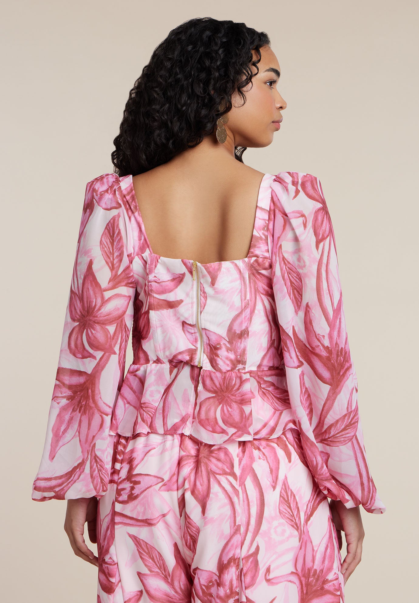PatBO x ELOQUII Puff-Sleeve Peplum Top image number 2