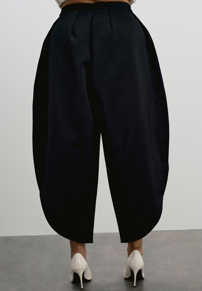 Crescent Moon Split-Leg Pant image number 4