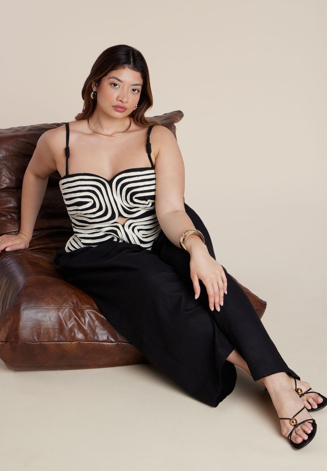 Embroidered Pleated Jumpsuit image number 3