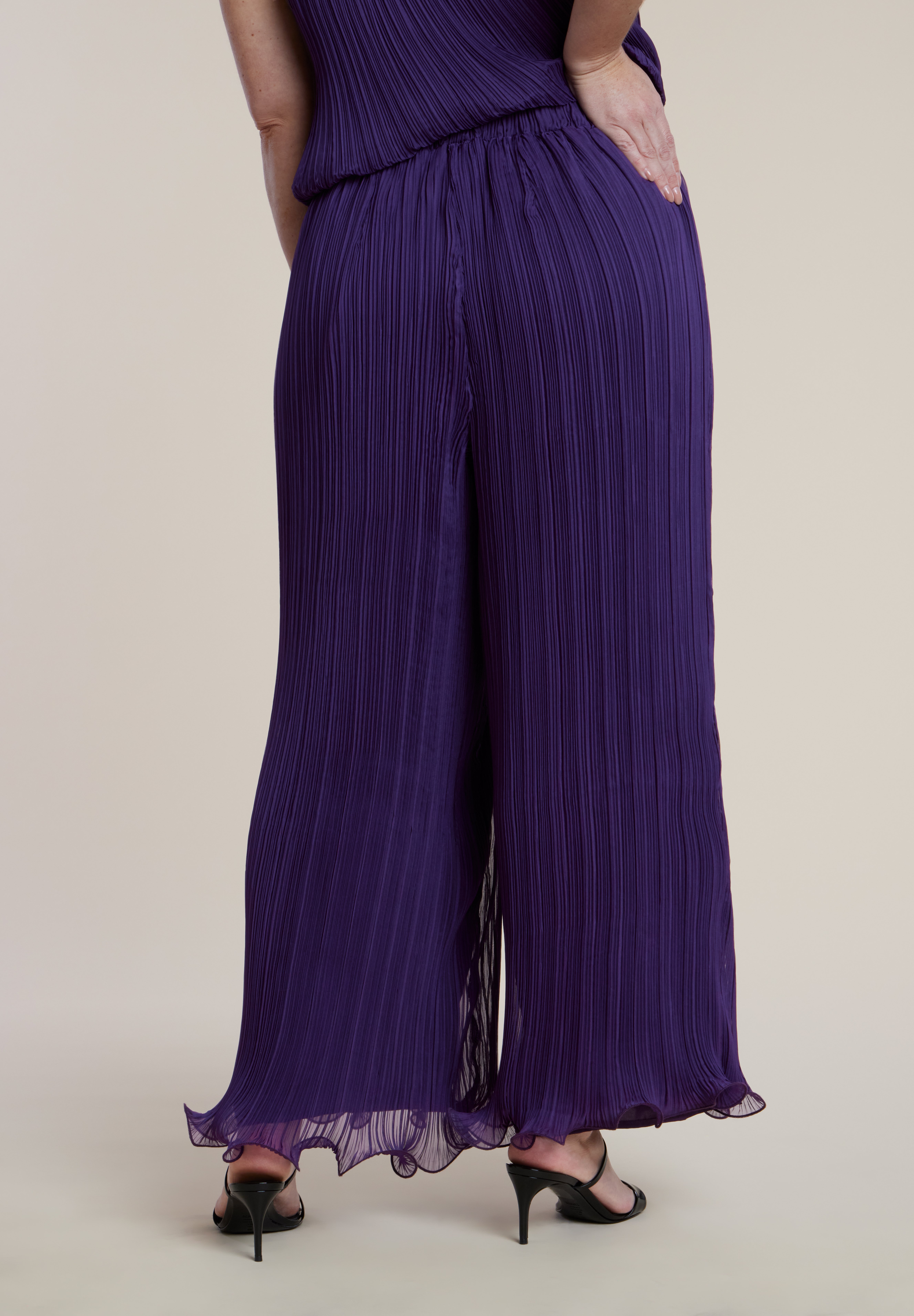 Wire Hem Pliss&eacute; Pant image number 2