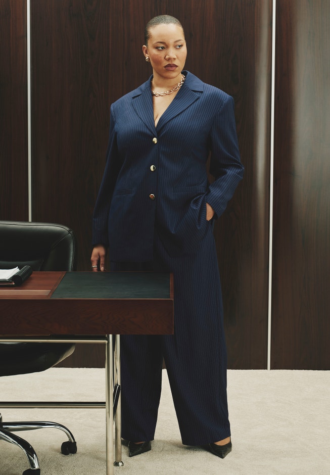 Nipped Waist Blazer With Back Adjuster image number 6