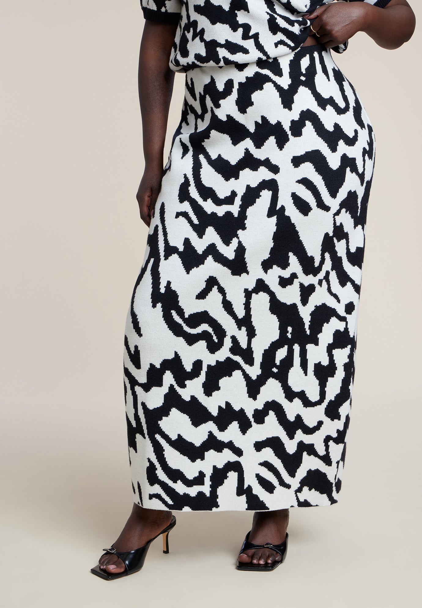 Intarsia Sweater Maxi Skirt image number 1