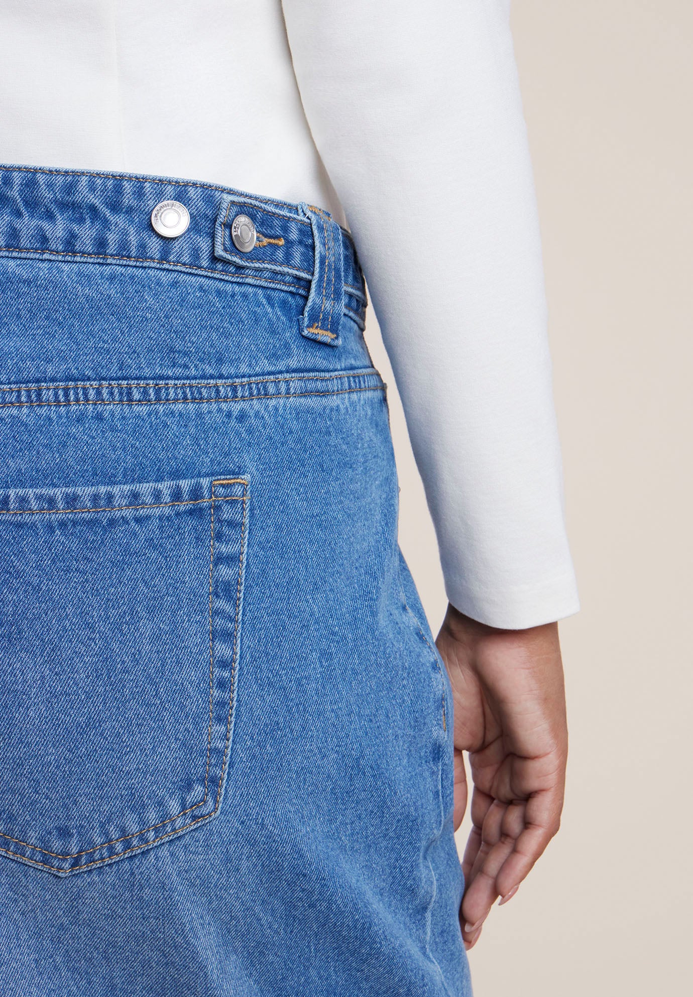 Adjustable Wide-Leg Jeans image number 3