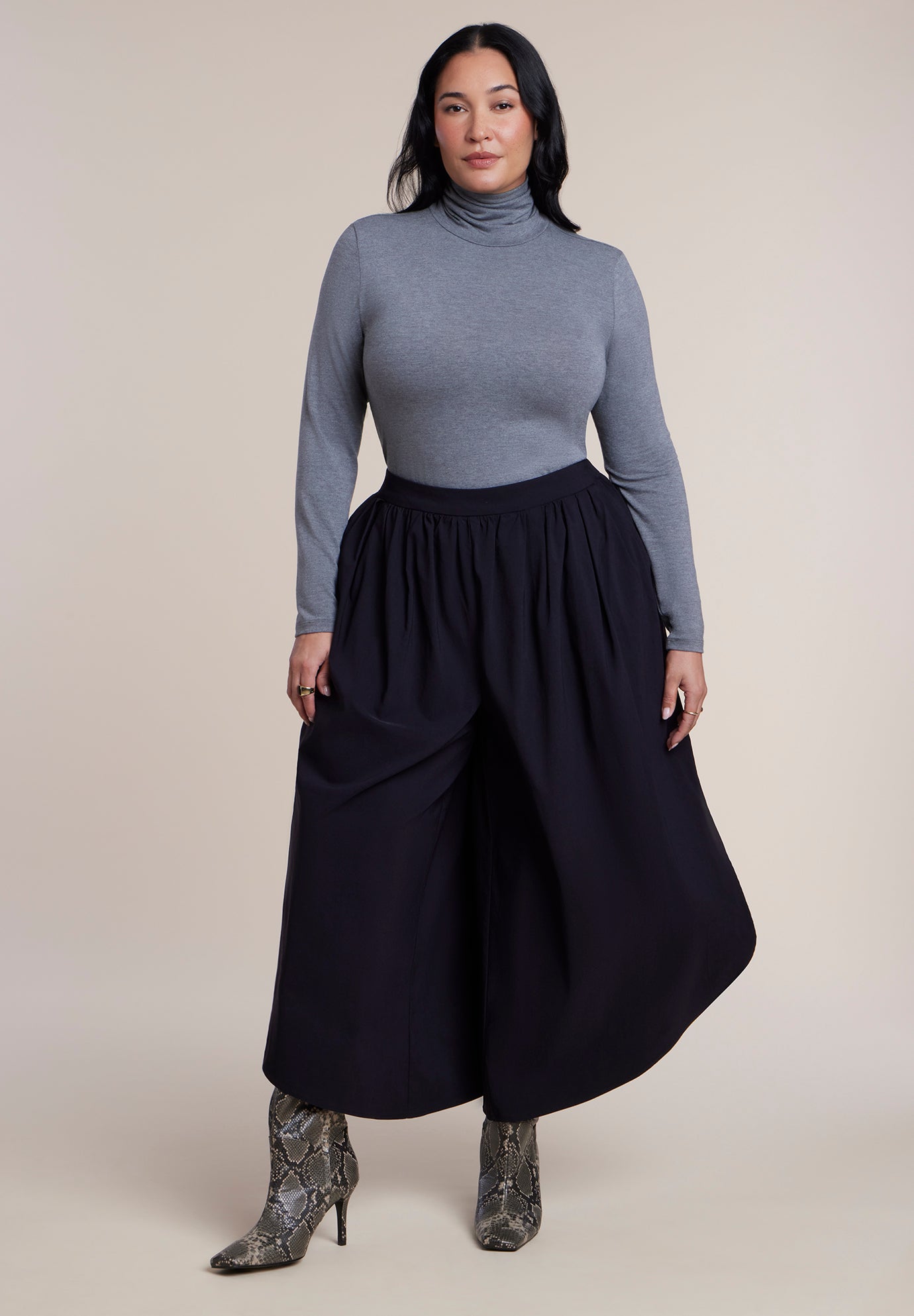 Rounded Wide-Leg Cropped Pant image number 0