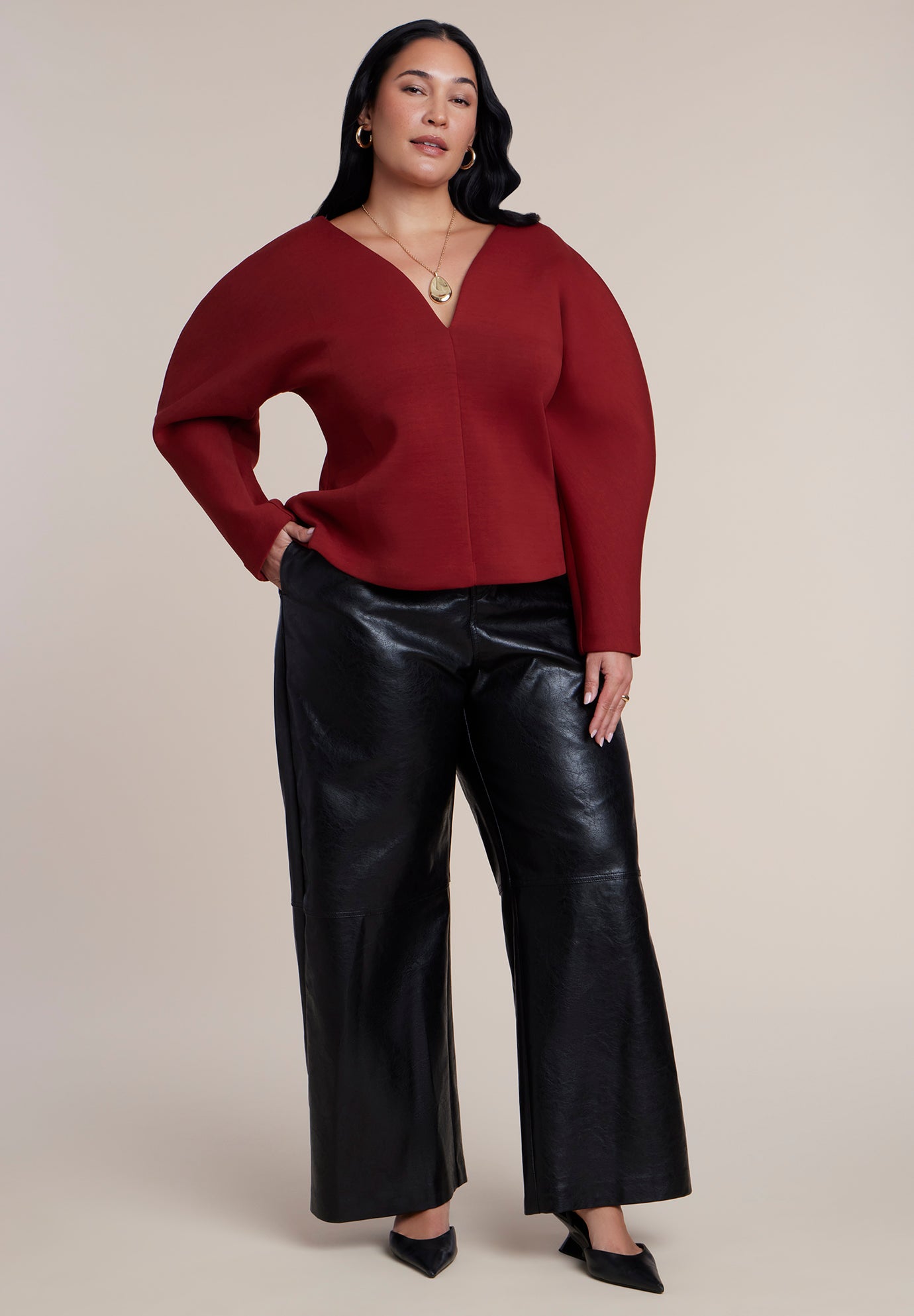 Round Sleeve V-Neck Top image number 3
