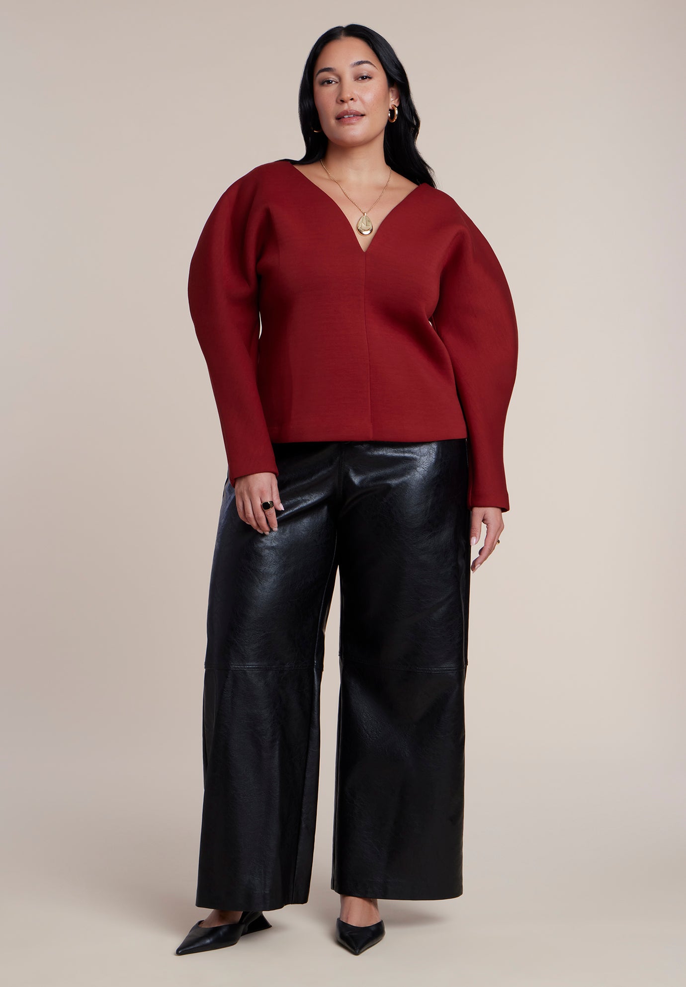 Round Sleeve V-Neck Top image number 4