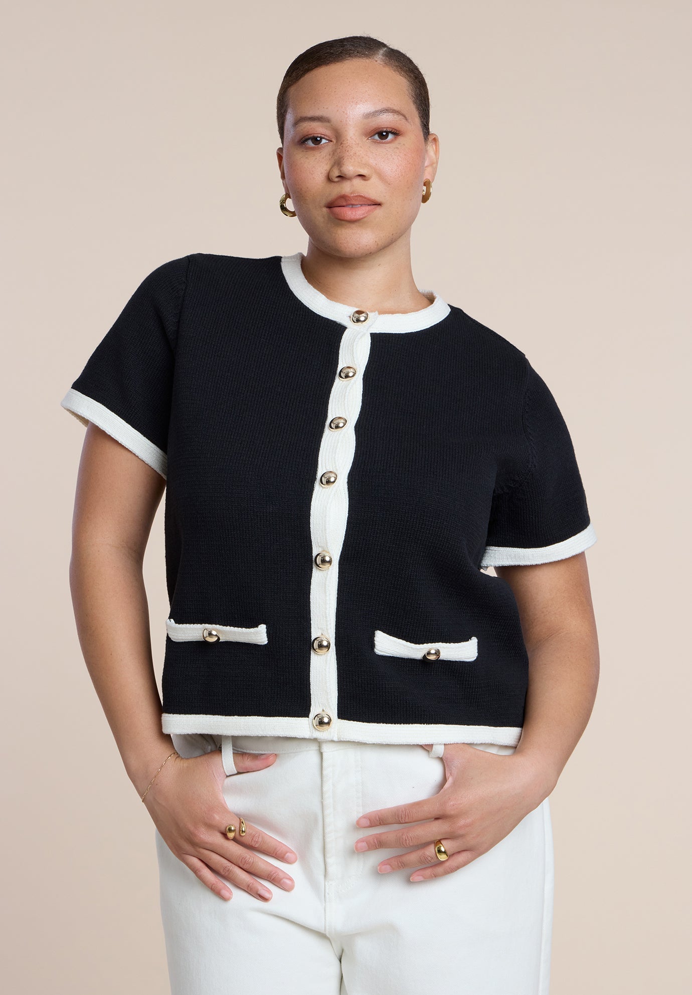 DEMYLEE デミリー　Tora Cotton Short Cardigan Tipping Detail Cropped Cardigan | ELOQUII
