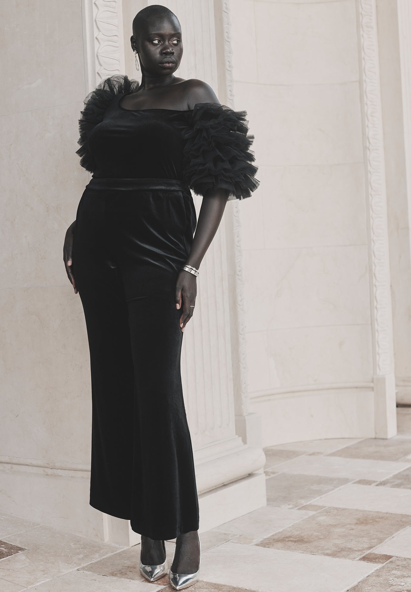 早割クーポン！ Sleeve Puff Velvet Black Shoulder, One Detail, Tulle - Top トップス